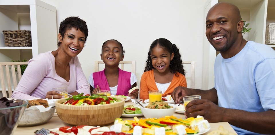 organic family dinner nutritious eating A\J AlternativesJournal.ca